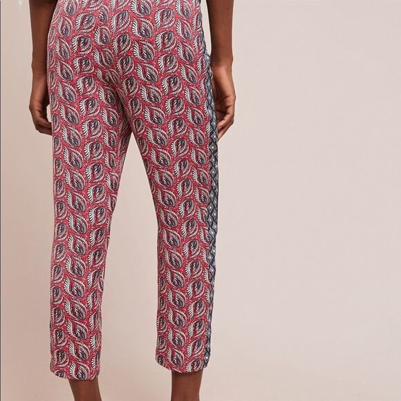 ETT:TWA by ANTHROPOLOGIE Cardiff Pants in red and navy leaf print - Picture 5 of 9